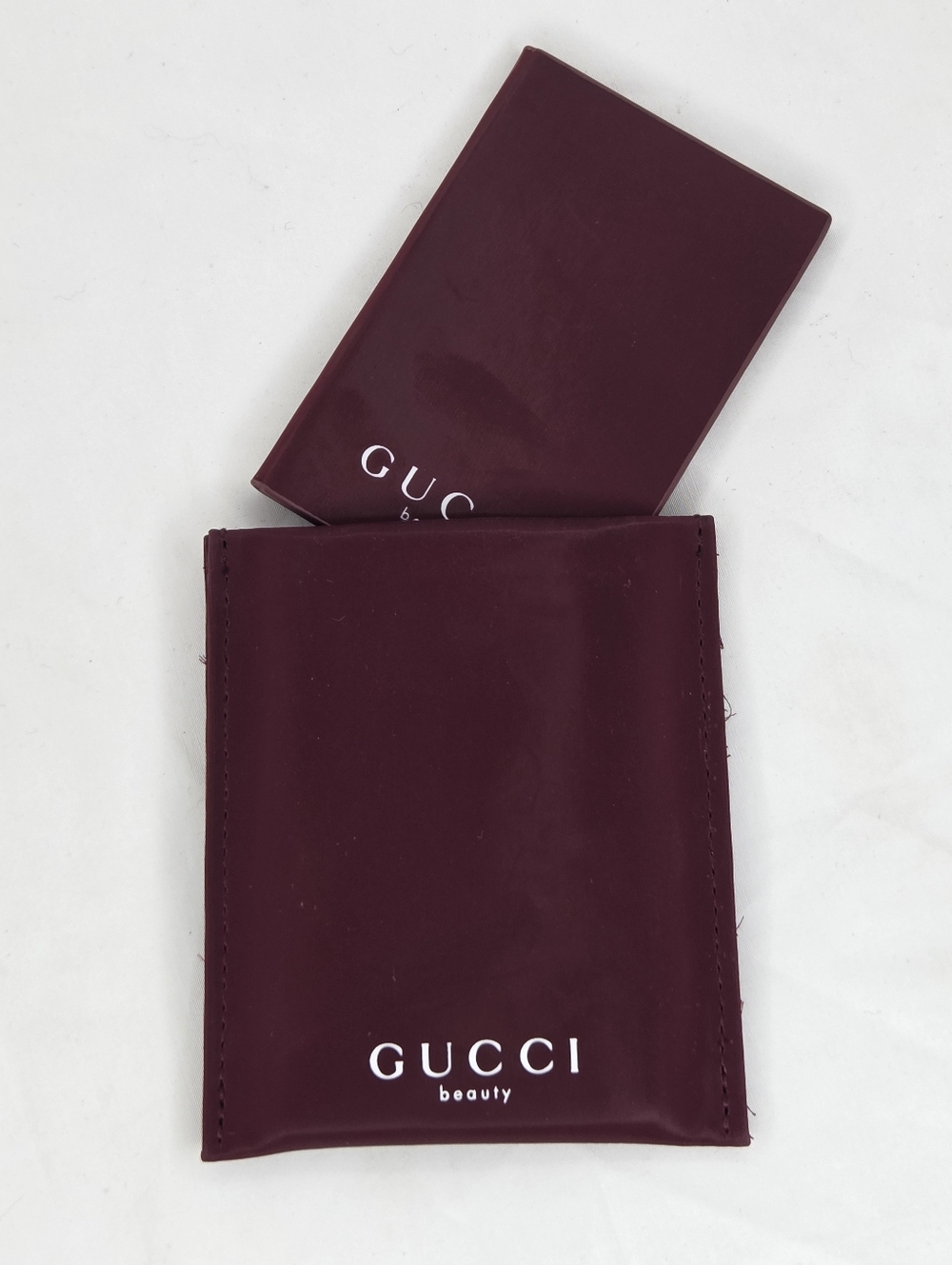 Gucci Compact Foldable Mirror in Deep Berry - Picture 3 of 5